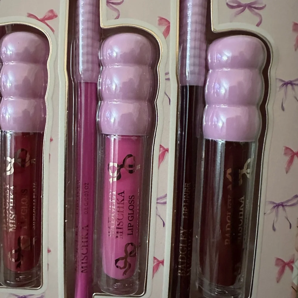 Badgley Mischka Lipstick Set - Pink, Brown, Red